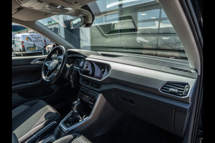 Volkswagen T-Cross 1.5 TSI 150PK DSG Active | Carplay | ACC | PDC |