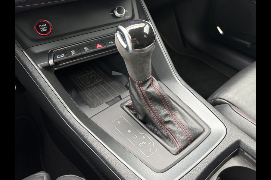 Audi Q3 Sportback TFSI RS Pano.dak Carplay Pano.dak Trekhaak Sportzetels 21Inch