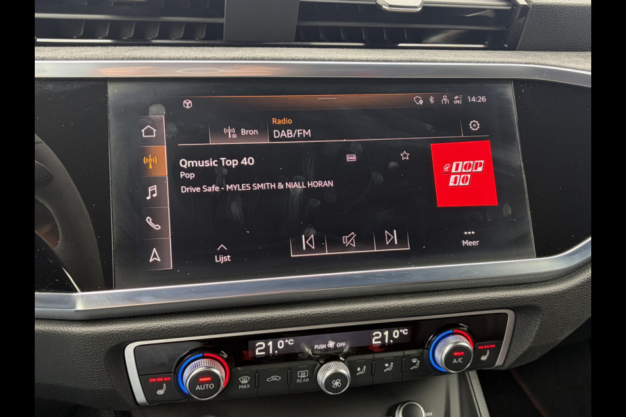 Audi Q3 Sportback TFSI RS Pano.dak Carplay Pano.dak Trekhaak Sportzetels 21Inch
