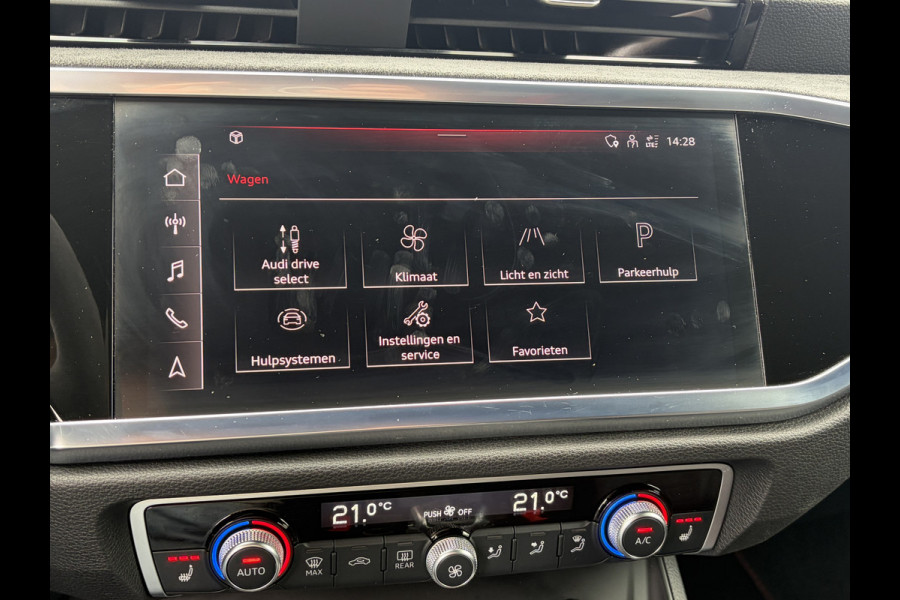 Audi Q3 Sportback TFSI RS Pano.dak Carplay Pano.dak Trekhaak Sportzetels 21Inch
