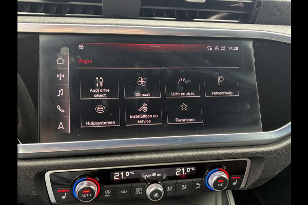 Audi Q3 Sportback TFSI RS Pano.dak Carplay Pano.dak Trekhaak Sportzetels 21Inch