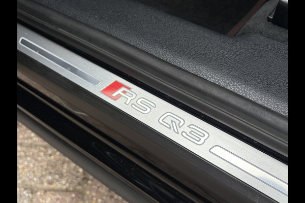 Audi Q3 Sportback TFSI RS Pano.dak Carplay Pano.dak Trekhaak Sportzetels 21Inch