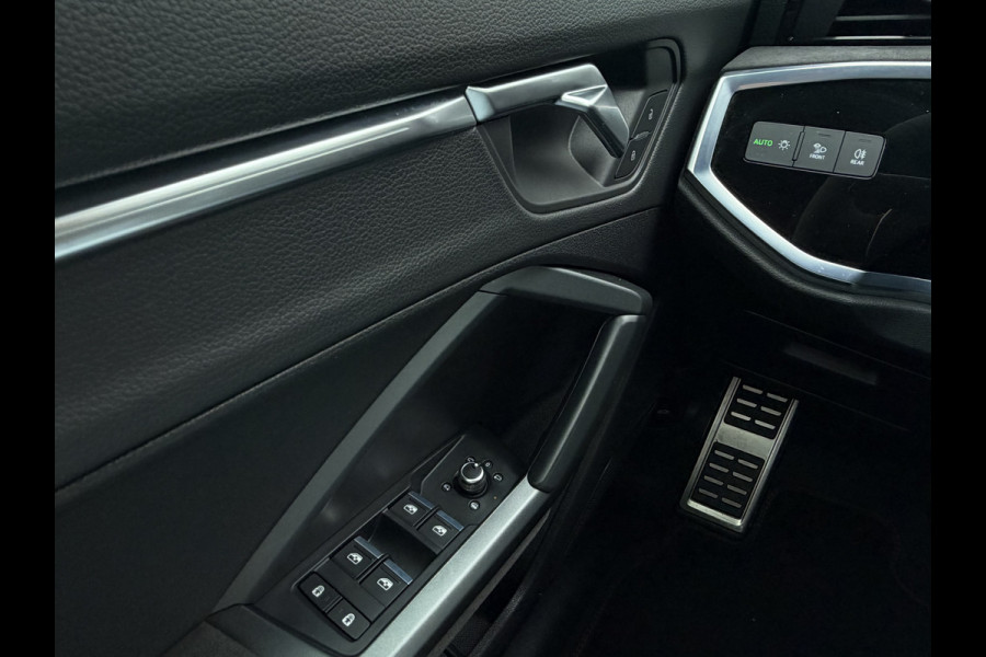 Audi Q3 Sportback TFSI RS Pano.dak Carplay Pano.dak Trekhaak Sportzetels 21Inch