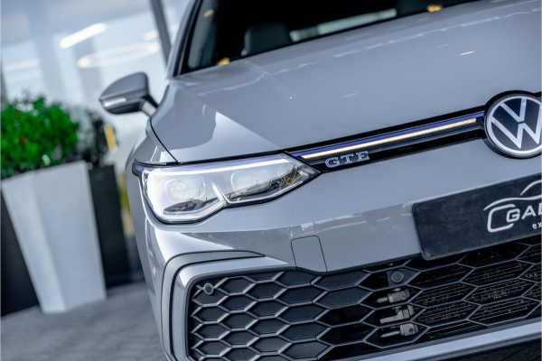 Volkswagen Golf 1.4 eHybrid GTE - Panorama | Elek. Trekhaak | Camera | ACC