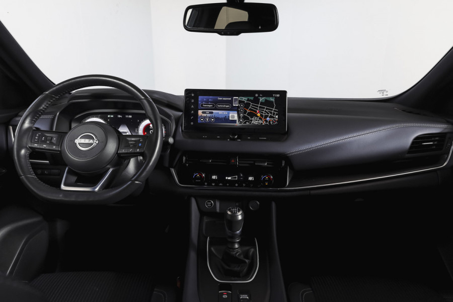 Nissan QASHQAI 1.3 MHEV 140 PK Tekna Orig. NL | Panodak | Elek. Stoel | Elek. Klep | Adapt. Cruise | PDC | 360 Camera | NAV + App. Connect | ECC | Trekhaak | LM 19" |
