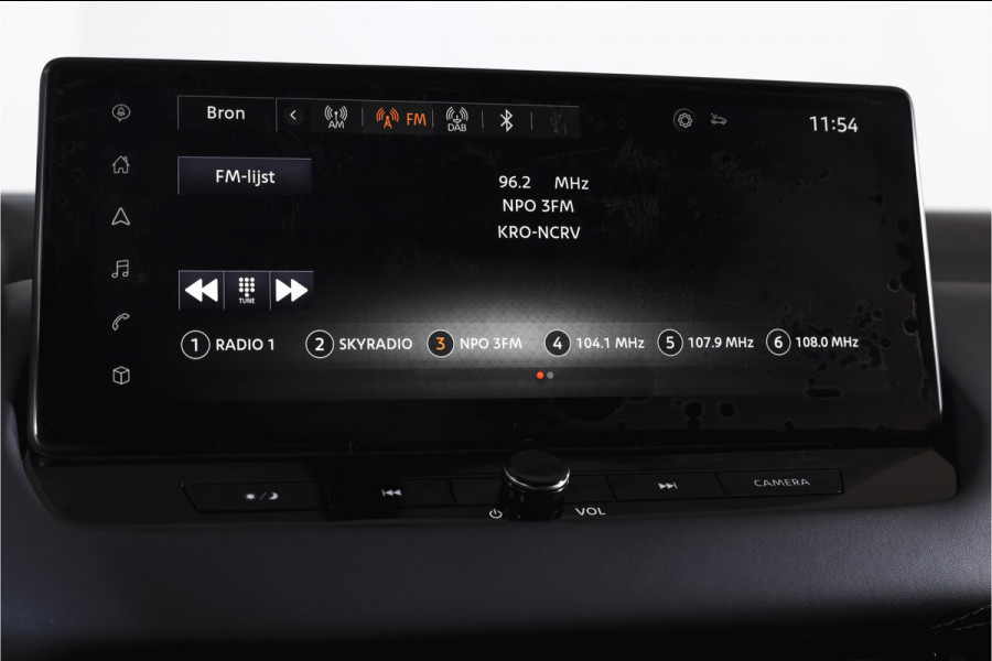 Nissan QASHQAI 1.3 MHEV 140 PK Tekna Orig. NL | Panodak | Elek. Stoel | Elek. Klep | Adapt. Cruise | PDC | 360 Camera | NAV + App. Connect | ECC | Trekhaak | LM 19" |
