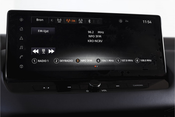 Nissan QASHQAI 1.3 MHEV 140 PK Tekna Orig. NL | Panodak | Elek. Stoel | Elek. Klep | Adapt. Cruise | PDC | 360 Camera | NAV + App. Connect | ECC | Trekhaak | LM 19" |