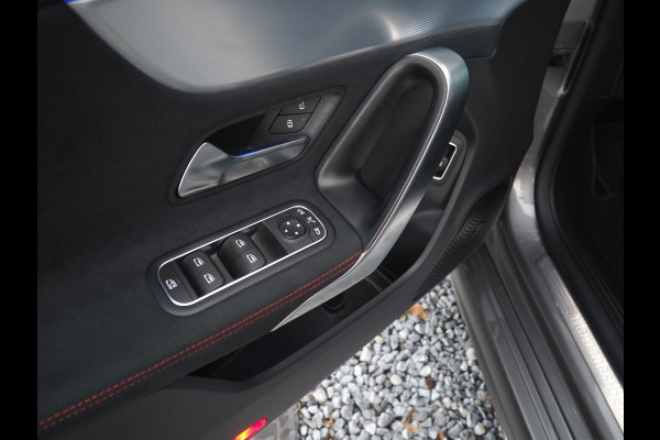 Mercedes-Benz CLA-Klasse 250e AMG / Pano / Distronic / Ambient / Multibeam / CarPlay / Camera / 19inch