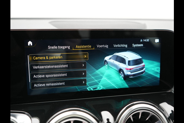 Mercedes-Benz EQB 350 4MATIC AMG Line 70 kWh 293pk Dealer O.H | Panodak | Camera | Alcantara Sportstoelen Verwarmd | Cruise Control | Apple Carplay | Virtual | Navigatie | DAB | 18"L.M |