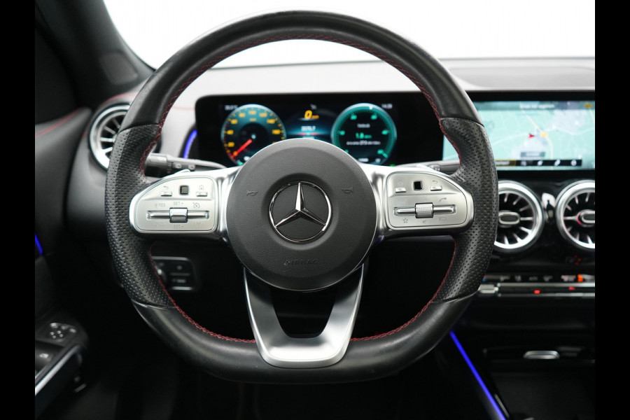 Mercedes-Benz EQB 350 4MATIC AMG Line 70 kWh 293pk Dealer O.H | Panodak | Camera | Alcantara Sportstoelen Verwarmd | Cruise Control | Apple Carplay | Virtual | Navigatie | DAB | 18"L.M |