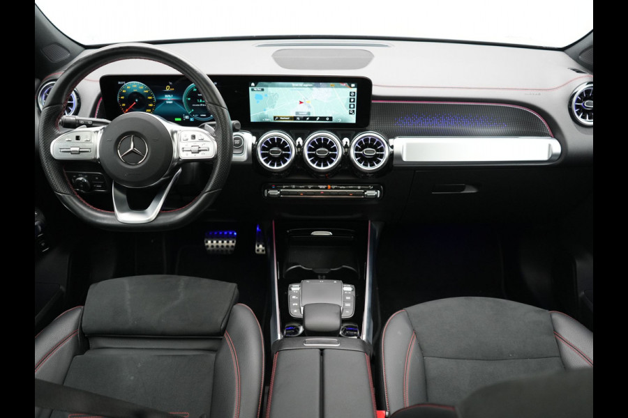 Mercedes-Benz EQB 350 4MATIC AMG Line 70 kWh 293pk Dealer O.H | Panodak | Camera | Alcantara Sportstoelen Verwarmd | Cruise Control | Apple Carplay | Virtual | Navigatie | DAB | 18"L.M |
