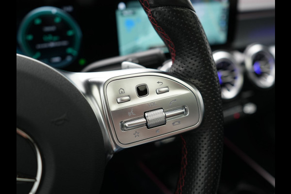 Mercedes-Benz EQB 350 4MATIC AMG Line 70 kWh 293pk Dealer O.H | Panodak | Camera | Alcantara Sportstoelen Verwarmd | Cruise Control | Apple Carplay | Virtual | Navigatie | DAB | 18"L.M |