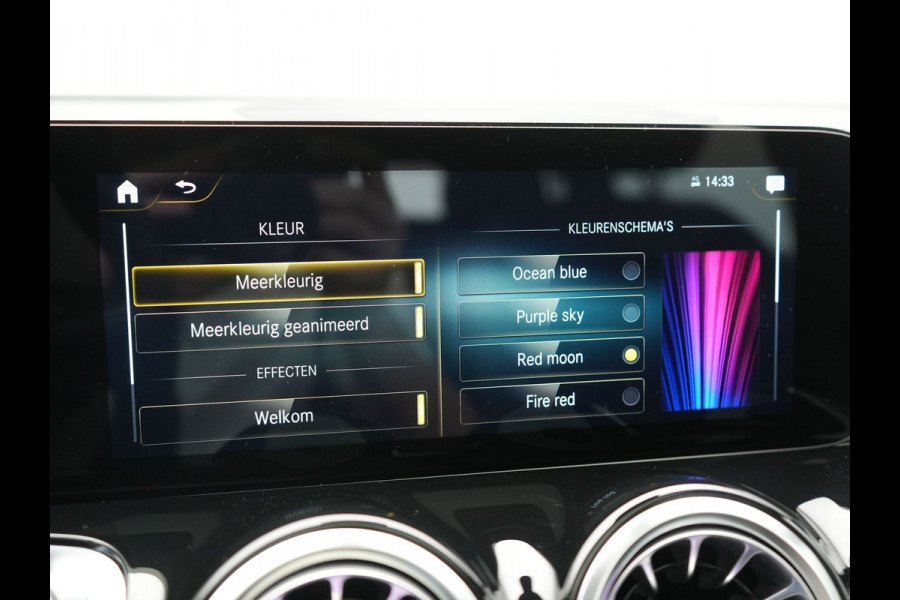 Mercedes-Benz EQB 350 4MATIC AMG Line 70 kWh 293pk Dealer O.H | Panodak | Camera | Alcantara Sportstoelen Verwarmd | Cruise Control | Apple Carplay | Virtual | Navigatie | DAB | 18"L.M |