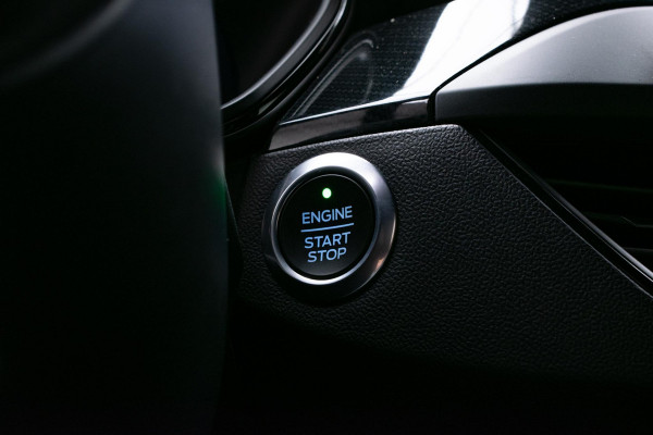 Ford FOCUS Wagon 1.0 EcoBoost Hybrid ST Line X Business ACC|Camera|B&O|Elektrische achterklep|Stoel- en stuurverwarming|LED-verlichting|Parkeersensoren voor en achter|Privacy Glass|Draadloos opladen|KeyFree|Winterpakket|Technology Pack