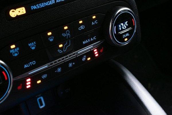 Ford FOCUS Wagon 1.0 EcoBoost Hybrid ST Line X Business ACC|Camera|B&O|Elektrische achterklep|Stoel- en stuurverwarming|LED-verlichting|Parkeersensoren voor en achter|Privacy Glass|Draadloos opladen|KeyFree|Winterpakket|Technology Pack