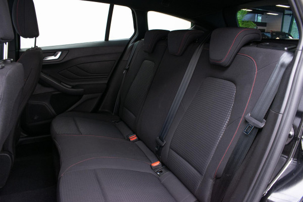 Ford FOCUS Wagon 1.0 EcoBoost Hybrid ST Line X Business ACC|Camera|B&O|Elektrische achterklep|Stoel- en stuurverwarming|LED-verlichting|Parkeersensoren voor en achter|Privacy Glass|Draadloos opladen|KeyFree|Winterpakket|Technology Pack