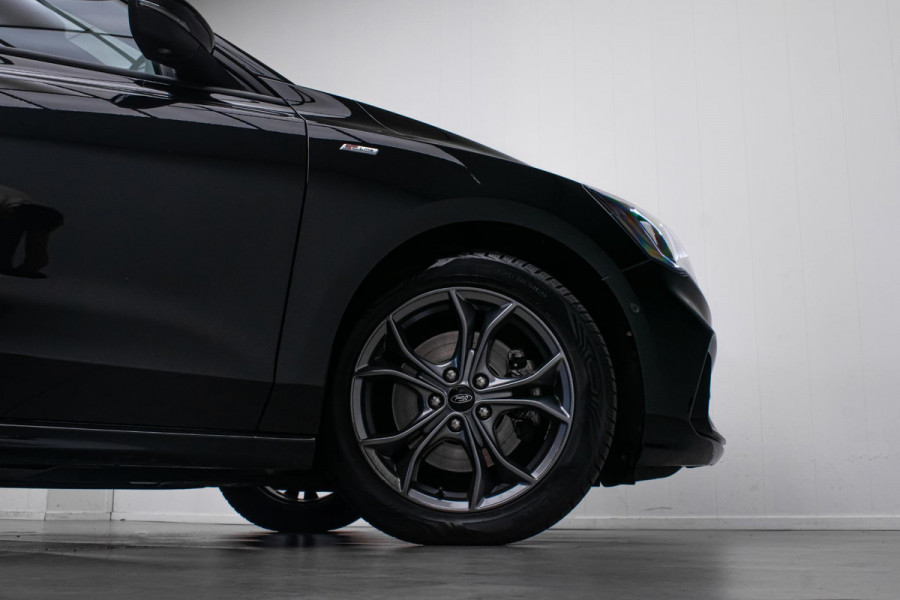 Ford FOCUS Wagon 1.0 EcoBoost Hybrid ST Line X Business ACC|Camera|B&O|Elektrische achterklep|Stoel- en stuurverwarming|LED-verlichting|Parkeersensoren voor en achter|Privacy Glass|Draadloos opladen|KeyFree|Winterpakket|Technology Pack