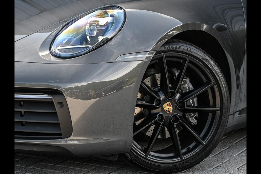 Porsche 911 3.0 Carrera | Panoramadak | Dealeronderhouden | 360 Camera | Ambiance Interieur | Stoel + Stuurverwarming | Elektrisch Verstelbare Stoelen |
