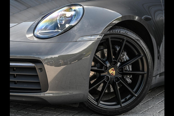 Porsche 911 3.0 Carrera | Panoramadak | Dealeronderhouden | 360 Camera | Ambiance Interieur | Stoel + Stuurverwarming | Elektrisch Verstelbare Stoelen |