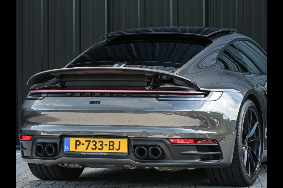 Porsche 911 3.0 Carrera | Panoramadak | Dealeronderhouden | 360 Camera | Ambiance Interieur | Stoel + Stuurverwarming | Elektrisch Verstelbare Stoelen |