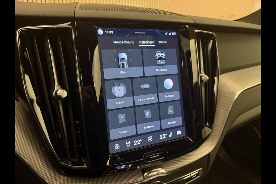 Volvo XC60 2.0 T6 Plug-in hybrid AWD Ultimate Dark | Panodak | LED | Navi | Camera | Incl. garantie