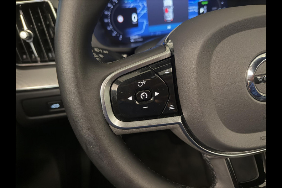 Volvo XC60 2.0 T6 Plug-in hybrid AWD Ultimate Dark | Panodak | LED | Navi | Camera | Incl. garantie