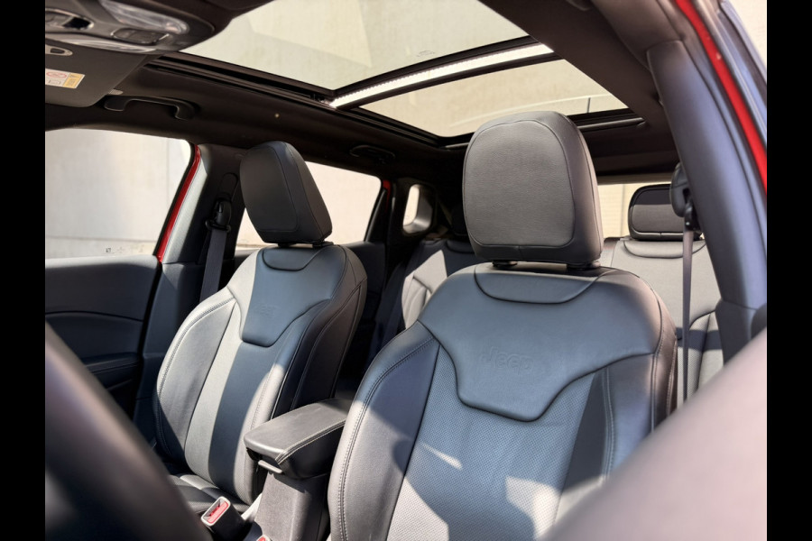 Jeep Compass 4xe 240 Plug-in Hybrid S Pano Trekh. 19'' Leder