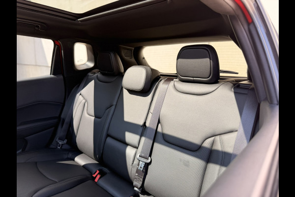 Jeep Compass 4xe 240 Plug-in Hybrid S Pano Trekh. 19'' Leder