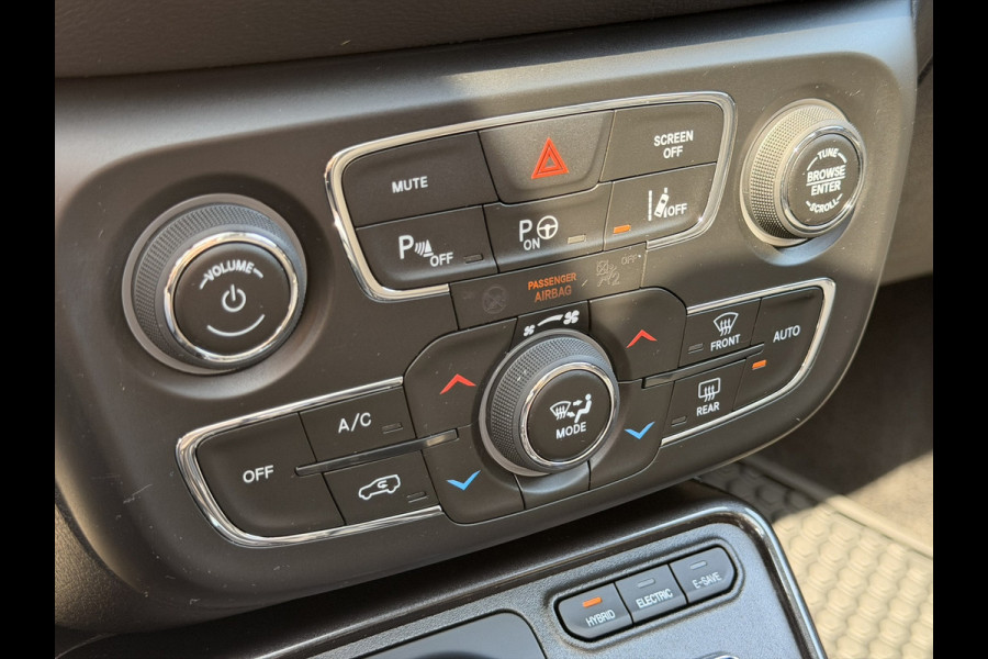Jeep Compass 4xe 240 Plug-in Hybrid S Pano Trekh. 19'' Leder