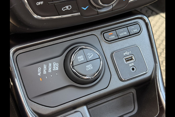 Jeep Compass 4xe 240 Plug-in Hybrid S Pano Trekh. 19'' Leder