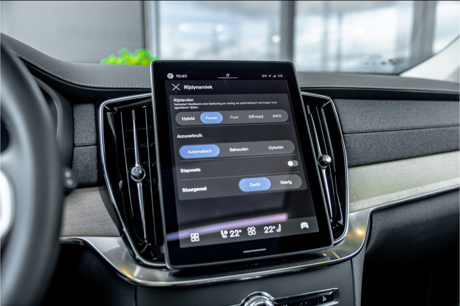 Volvo XC90 2.0 T8 Plug-in hybrid AWD Plus Bright - Panorama | H&K | Memory | 360 Camera