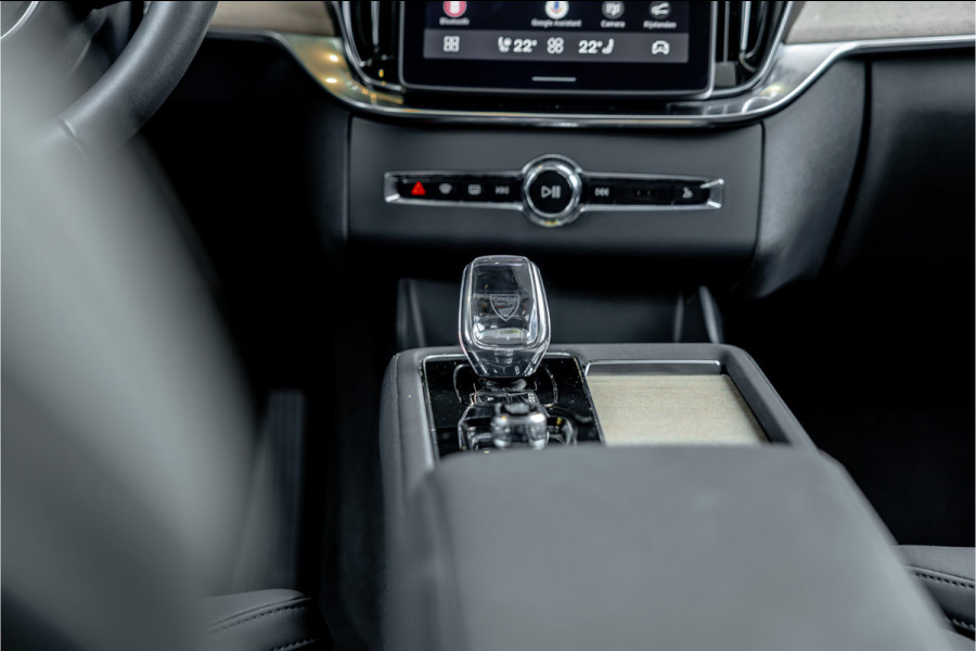 Volvo XC90 2.0 T8 Plug-in hybrid AWD Plus Bright - Panorama | H&K | Memory | 360 Camera