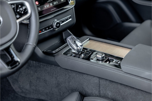Volvo XC90 2.0 T8 Plug-in hybrid AWD Plus Bright - Panorama | H&K | Memory | 360 Camera