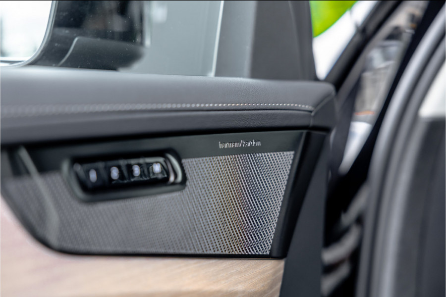Volvo XC90 2.0 T8 Plug-in hybrid AWD Plus Bright - Panorama | H&K | Memory | 360 Camera