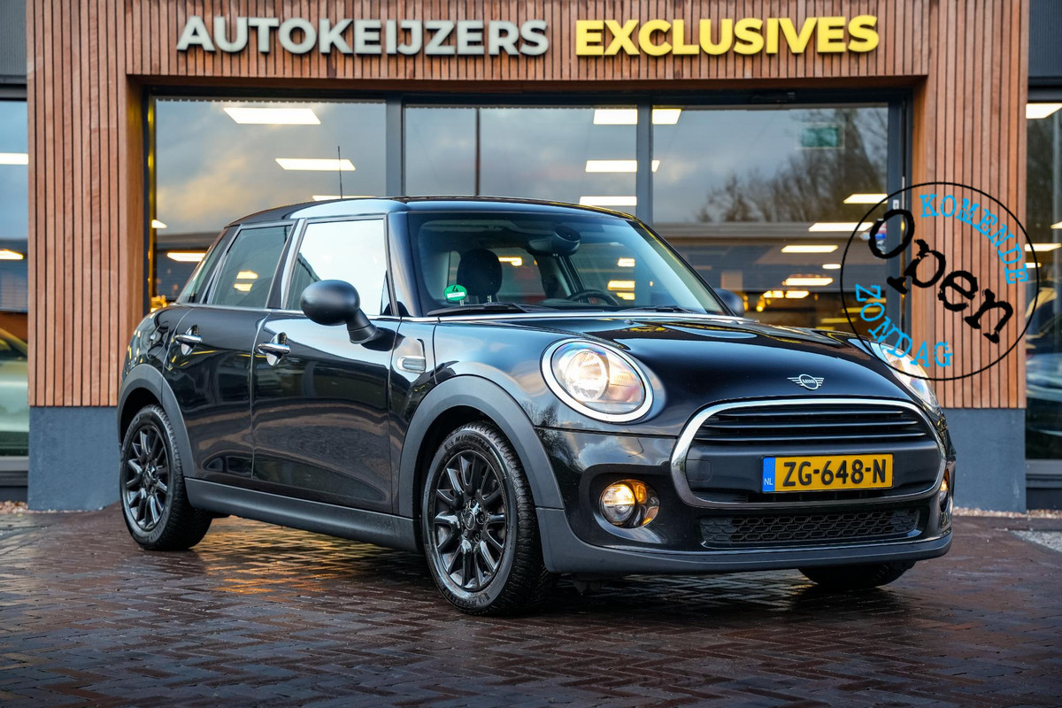 MINI 5-deurs 1.5 One Mini Mini 1.5 One Airco Cruise Control Navigatie 16" LMV AUTOMAAT!