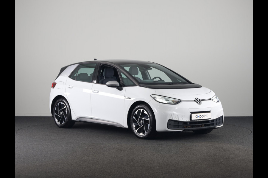 Volkswagen ID.3 First 58 kWh 204 pk | SOH 91,72% | Navigatie | Parkeersensoren | Apple Carplay/Android Auto | Stoel/stuur verwarming | Adaptieve cruise control |