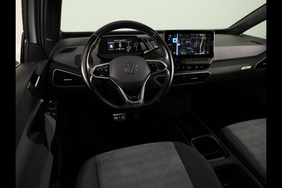 Volkswagen ID.3 First 58 kWh 204 pk | SOH 91,72% | Navigatie | Parkeersensoren | Apple Carplay/Android Auto | Stoel/stuur verwarming | Adaptieve cruise control |