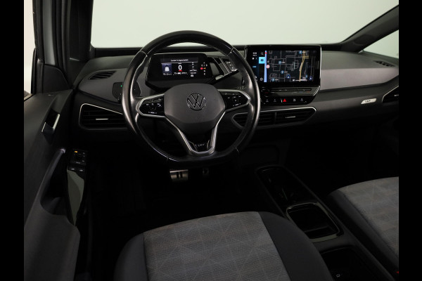 Volkswagen ID.3 First 58 kWh 204 pk | SOH 91,72% | Navigatie | Parkeersensoren | Apple Carplay/Android Auto | Stoel/stuur verwarming | Adaptieve cruise control |