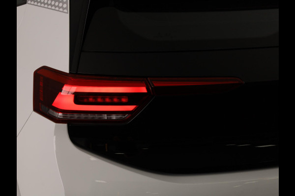 Volkswagen ID.3 First 58 kWh 204 pk | SOH 91,72% | Navigatie | Parkeersensoren | Apple Carplay/Android Auto | Stoel/stuur verwarming | Adaptieve cruise control |
