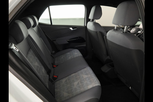 Volkswagen ID.3 First 58 kWh 204 pk | SOH 91,72% | Navigatie | Parkeersensoren | Apple Carplay/Android Auto | Stoel/stuur verwarming | Adaptieve cruise control |