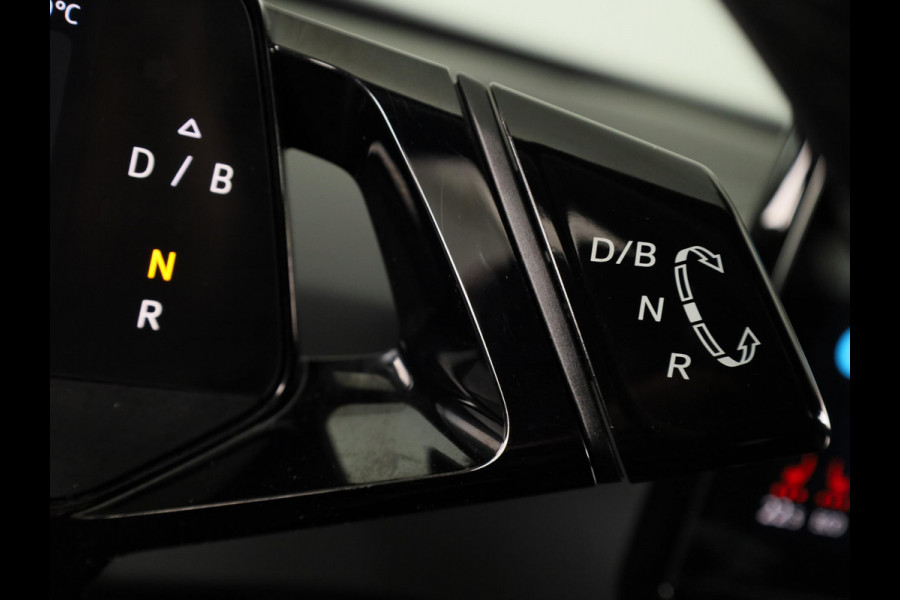 Volkswagen ID.3 First 58 kWh 204 pk | SOH 91,72% | Navigatie | Parkeersensoren | Apple Carplay/Android Auto | Stoel/stuur verwarming | Adaptieve cruise control |