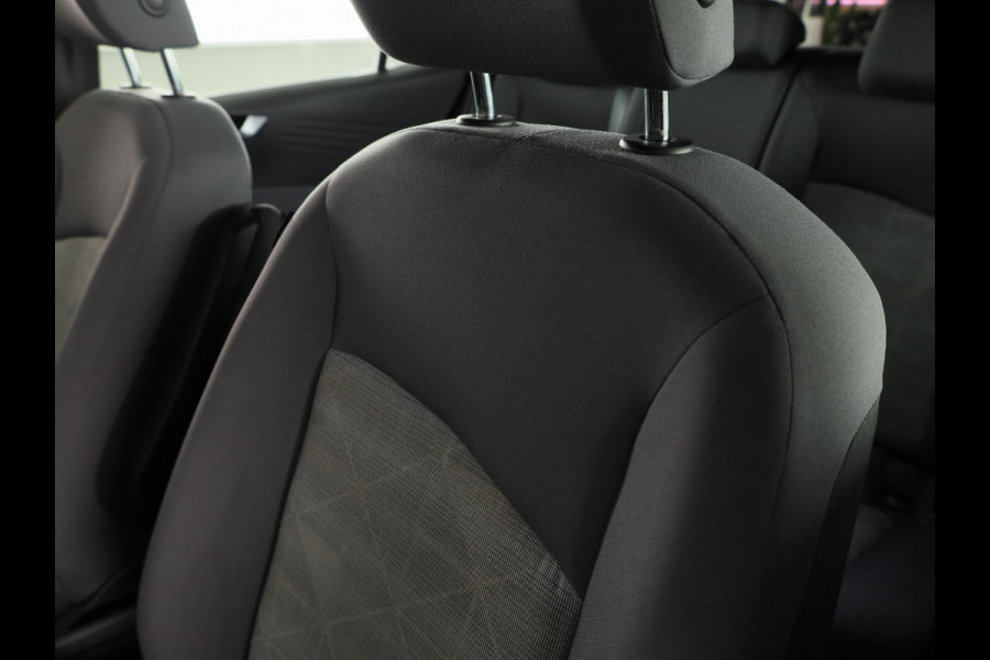 Volkswagen ID.3 First 58 kWh 204 pk | SOH 91,72% | Navigatie | Parkeersensoren | Apple Carplay/Android Auto | Stoel/stuur verwarming | Adaptieve cruise control |