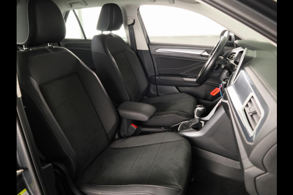 Volkswagen T-Roc 1.5 TSI Style 150 pk Automaat (DSG) | Navigatie via App | Parkeersensoren (Park assist) | Achteruitrijcamera | Autom. airco | Adaptieve cruise control | Stoelverwarming |
