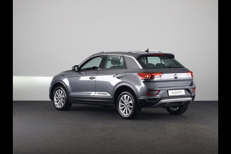 Volkswagen T-Roc 1.5 TSI Style 150 pk Automaat (DSG) | Navigatie via App | Parkeersensoren (Park assist) | Achteruitrijcamera | Autom. airco | Adaptieve cruise control | Stoelverwarming |