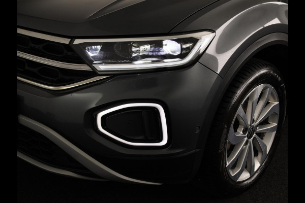 Volkswagen T-Roc 1.5 TSI Style 150 pk Automaat (DSG) | Navigatie via App | Parkeersensoren (Park assist) | Achteruitrijcamera | Autom. airco | Adaptieve cruise control | Stoelverwarming |