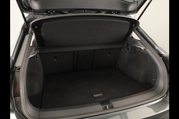 Volkswagen T-Roc 1.5 TSI Style 150 pk Automaat (DSG) | Navigatie via App | Parkeersensoren (Park assist) | Achteruitrijcamera | Autom. airco | Adaptieve cruise control | Stoelverwarming |