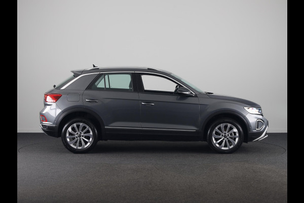 Volkswagen T-Roc 1.5 TSI Style 150 pk Automaat (DSG) | Navigatie via App | Parkeersensoren (Park assist) | Achteruitrijcamera | Autom. airco | Adaptieve cruise control | Stoelverwarming |