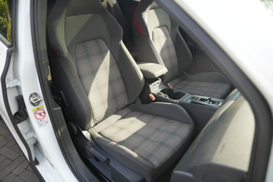Volkswagen Golf 2.0 TSI GTI Panoramadak IQ Light Stuurverw.