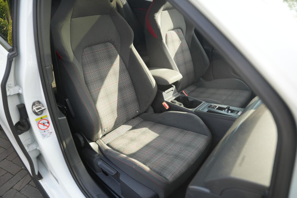 Volkswagen Golf 2.0 TSI GTI Panoramadak IQ Light Stuurverw.
