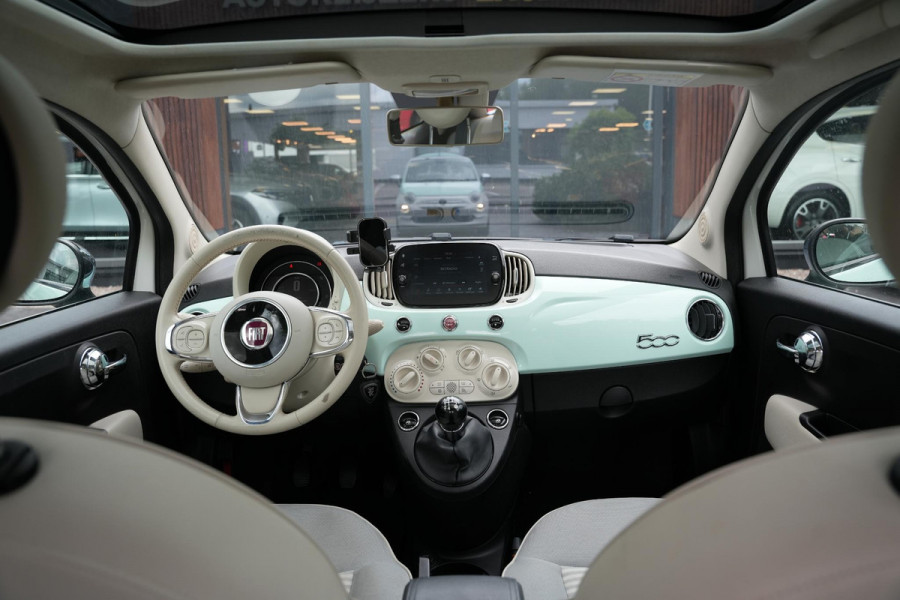 Fiat 500 0.9 TwinAir Turbo Collezione Panoramadak Airco Cruise Uconnect 16”LM Two Tone